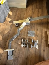 Humanscale M8 Articulating Dual Monitor Arm with Double Crossbar With VESA PLATE