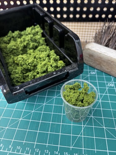 Gauge green bushes model - gauge,