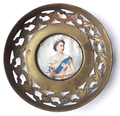 Vintage commemorative queen - vintage,