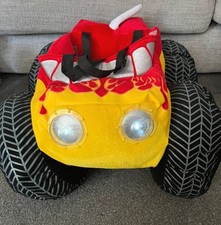 Ministry of Rascals ride in