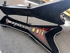 Jackson Pro Series King V KTV w JACKSON CASE electric guitar 3 tone sunburst