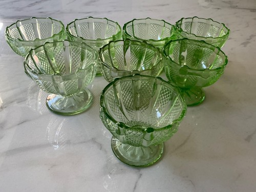 1930s green glass bowl - 1930s,