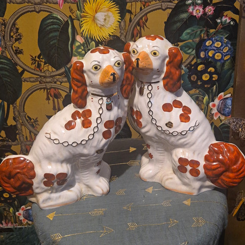Arthur wood spaniel dog - wood,