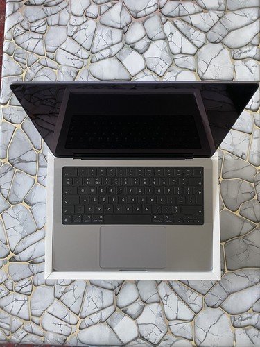 Macbook pro inch space - inch,
