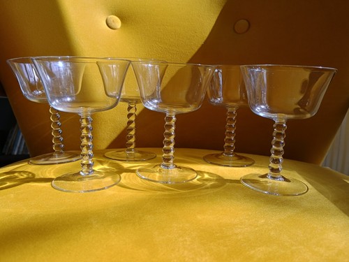 Pretty vintage bobble - pretty,