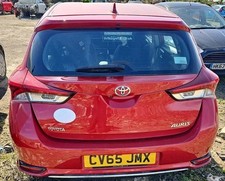 2015 RED TOYOTA AURIS BUMPER