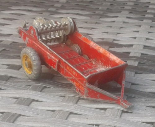 Dinky toys massey harris - massey,