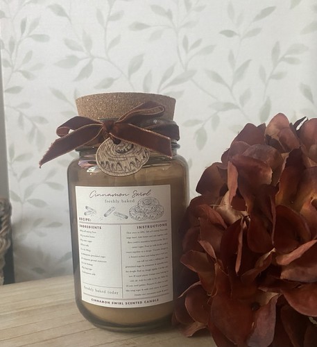 Cinnamon swirl scented jar - cinnamon,