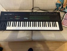YAMAHA DX7 DX-7 61-Key Digital