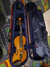 Stentor Student II Violin 1/2 With Case, Bow, Chin Rest and Rosin