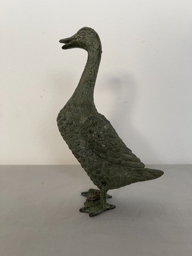 Small bronze duck statue - small,