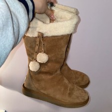 Ugg Tall brown chestnut