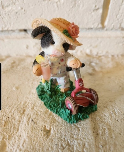 Enesco mary moo - moos, "mooing