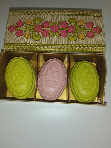 Avon scented soap set - soap,