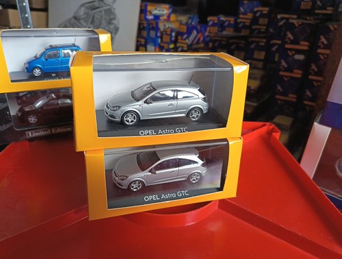 Boxed model minichamps - 1/43,