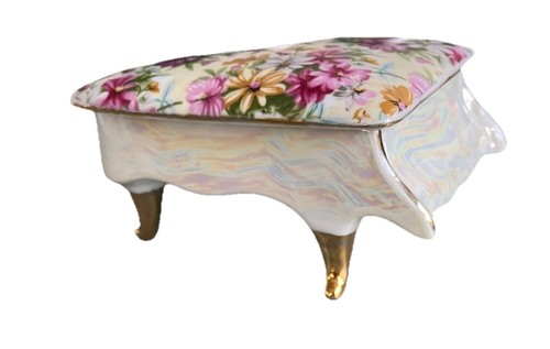 Porcelain chintz baby - porcelain, grand
