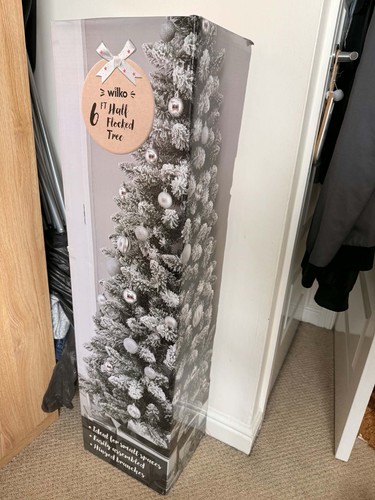 Wilko 6ft half - half, flocked