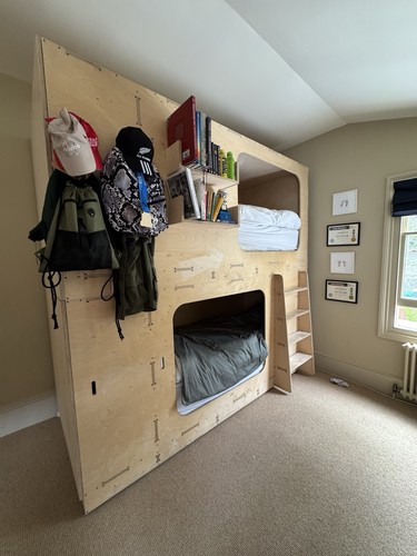 Bunk bed - bunk,