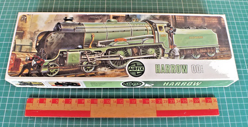 Vintage revell scrap - 1/76,