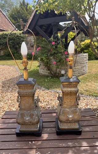 Pair james mont style - of, table