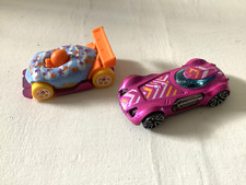HOT WHEELS 2019 Donut Drifter & Pink Diecast Car
