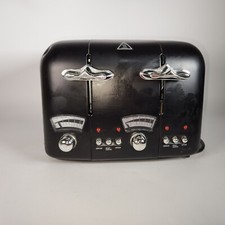 Delonghi 4 Slice Argento Black