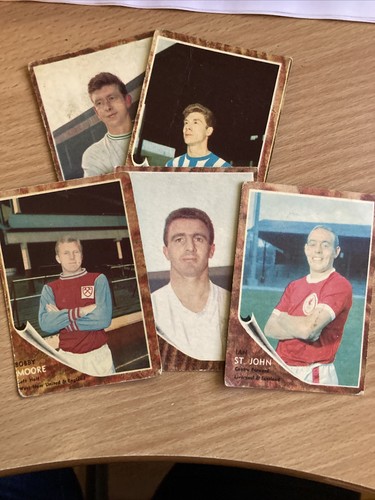 1963 footballers trading - footballers,