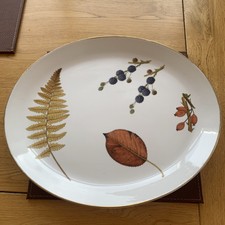 Royal Worcester - EVESHAM GOLD