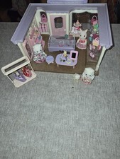 Sylvanian Families Boutique Inc Accessories & Figures 