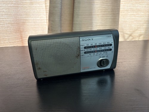 Sony icf 704l portable band - portable, 3-band