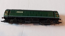 Hornby OO Gauge - Class 25 Diesel 25326 with Headcode Directional Lights