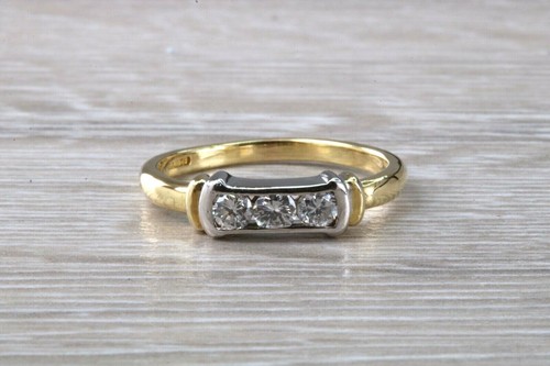 Diamond trilogy set 18ct white - 18ct,