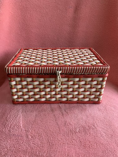Vintage red white woven - &,