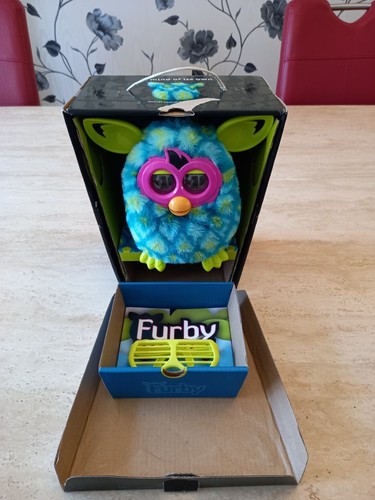 Boxed hasbro furby boom blue - furby,