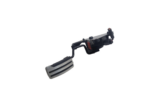 Nissan qashqai accelerator - nissan,