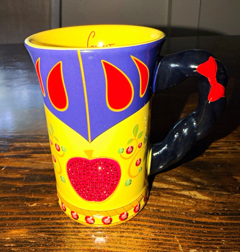 Disney snow white character - disney,