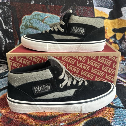 Size 2020 vans half cab - half,