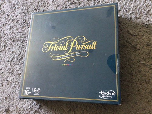 Hasbro trivial pursuit - trivial, classic