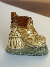 Wade Whimsies ‘The Old Woman Who Lived In A Shoe’ See Photos Nursery Rhymes