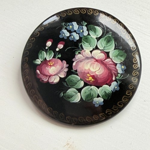 Vintage jewellery lovely hand - lovely,