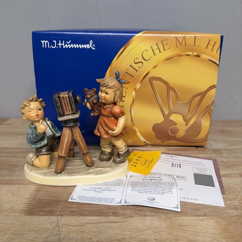 Hummel camera ready - mj, ready”