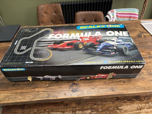 Scalextric formula one set - scalextric,