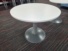 Kinnarps Round Office Circular