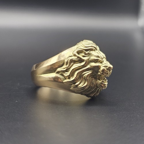 Solid 18ct gold lion - 18ct, lion's