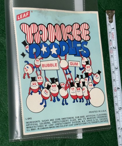 Yankee doodle chewing bubble - chewing,
