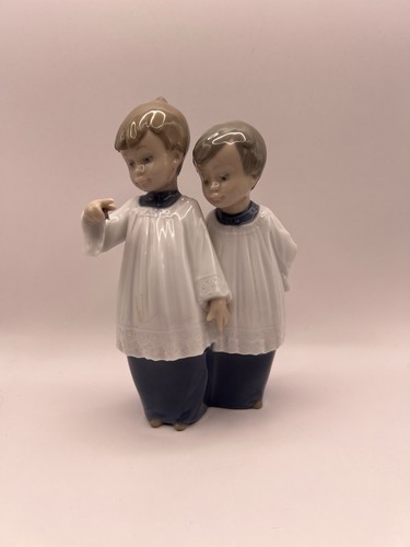 Nao lladro choir boys - by,