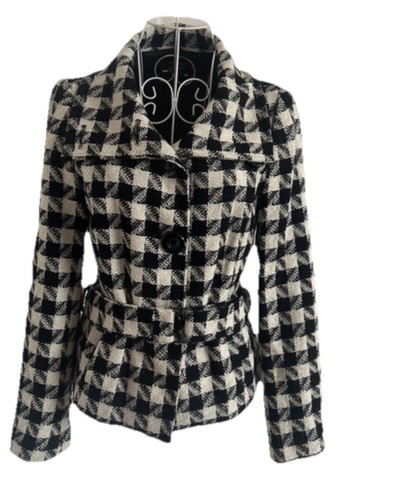 Size medium black and - and, white