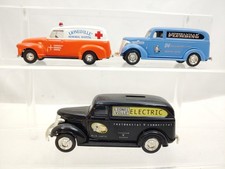 3 Lionelville ERTL Old Vans