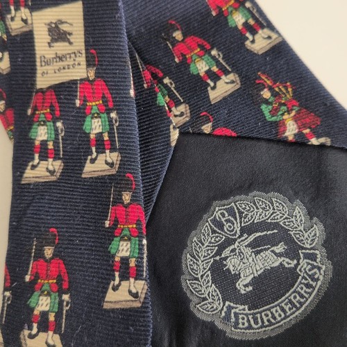 Vtg burberrys silk necktie - silk,