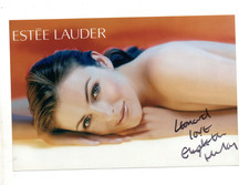 Elizabeth Hurley Actress and model Signed 7x5 Col Photo Autographed